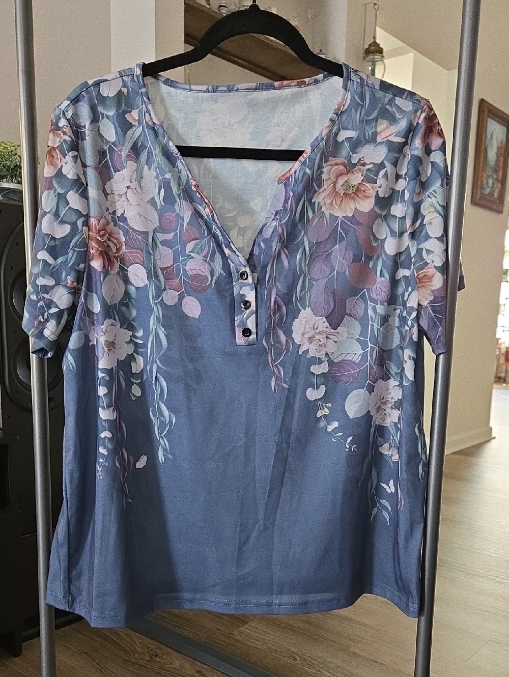 Women's Floral V-Neck Button Front Blouse